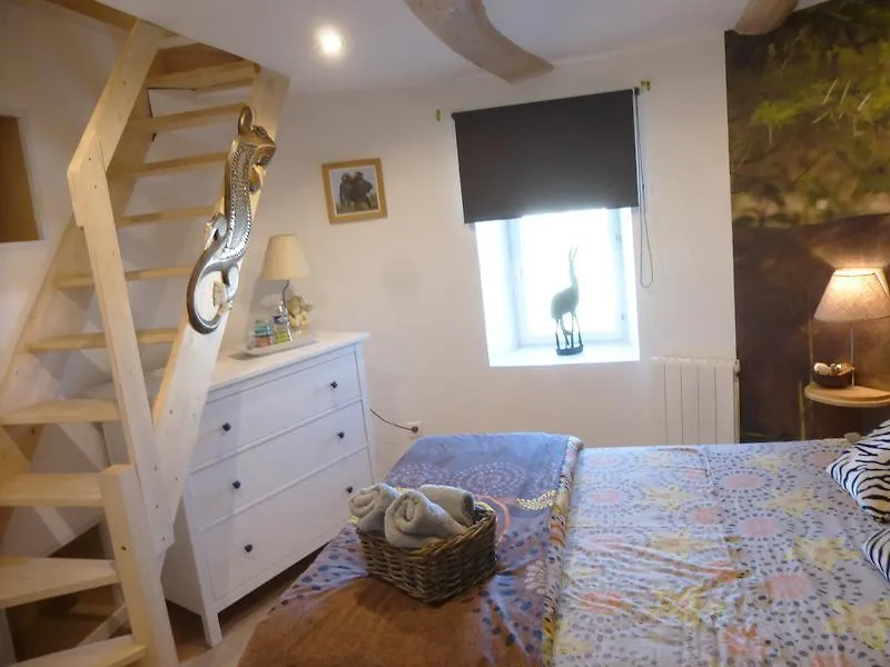 La Tour Aux Tilleuls Lorlanges Guest house
