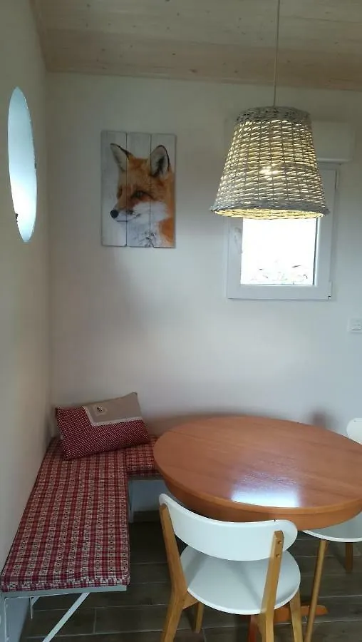 La Tour Aux Tilleuls Lorlanges Guest house