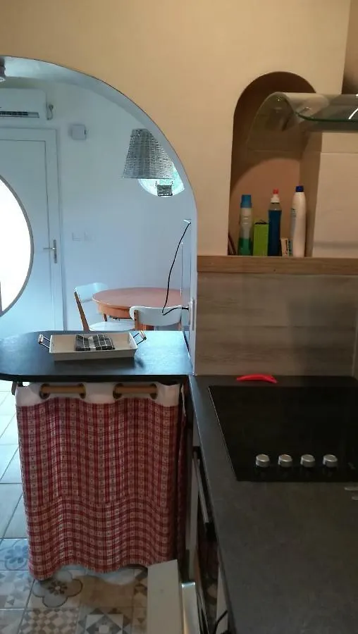 Lorlanges La Tour Aux Tilleuls 0*,  צרפת